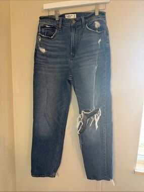 3. A&F Women’s curve, love size 8 distressed jeans